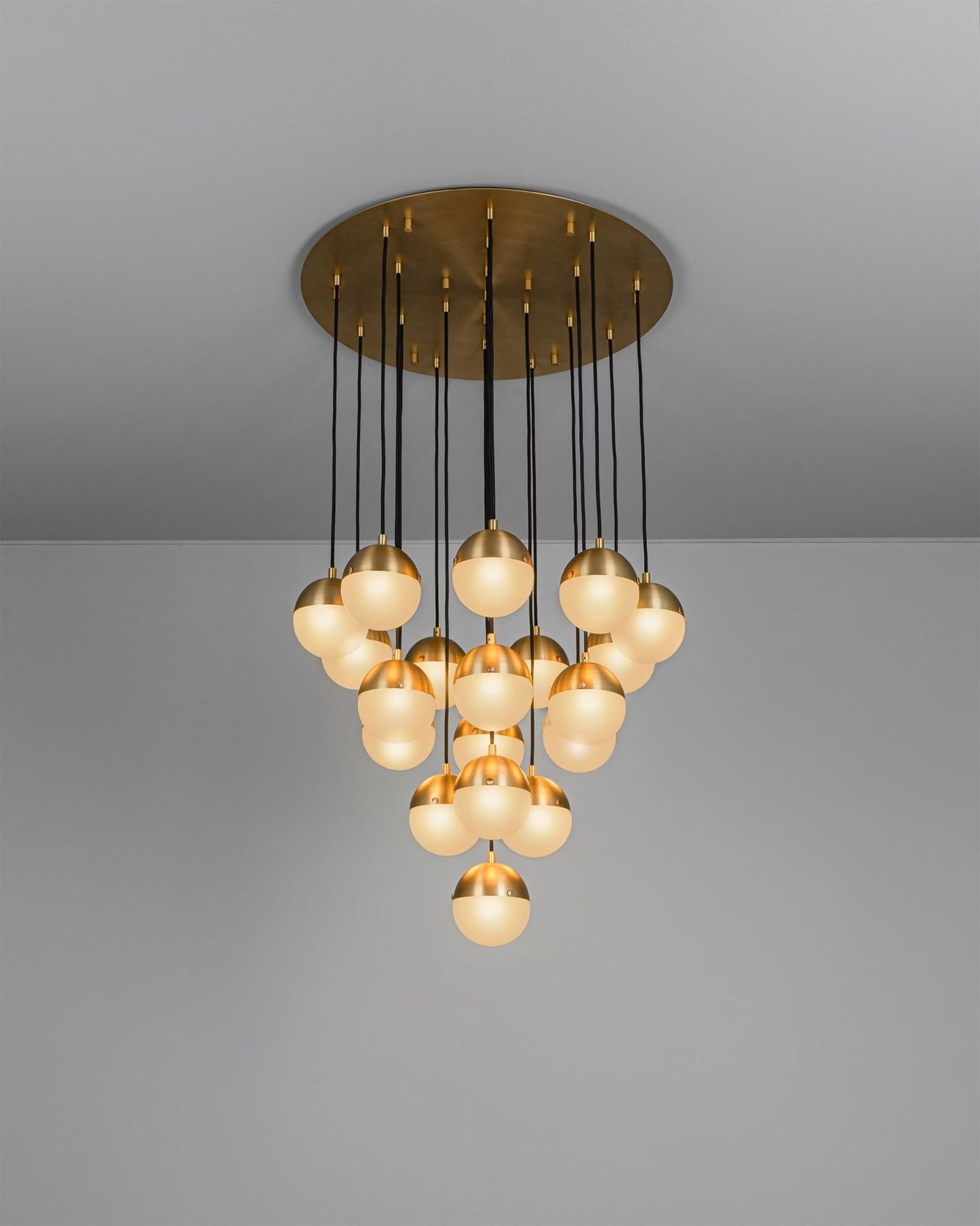 SCHWUNG Molecule Cluster 19 Chandelier - Echo Dining