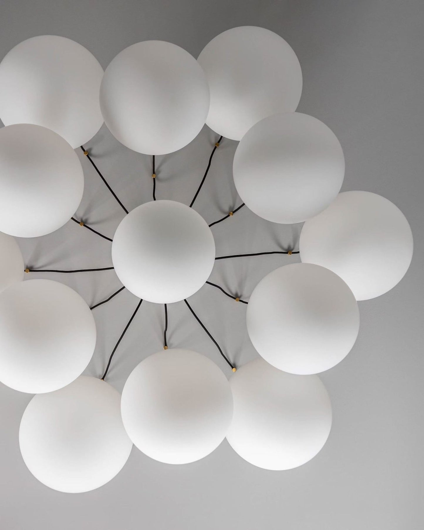 SCHWUNG Spider Chandelier - Echo Dining