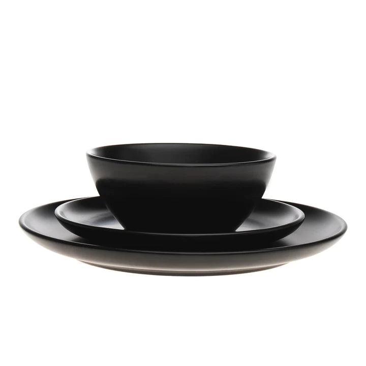 black dinnerware sets