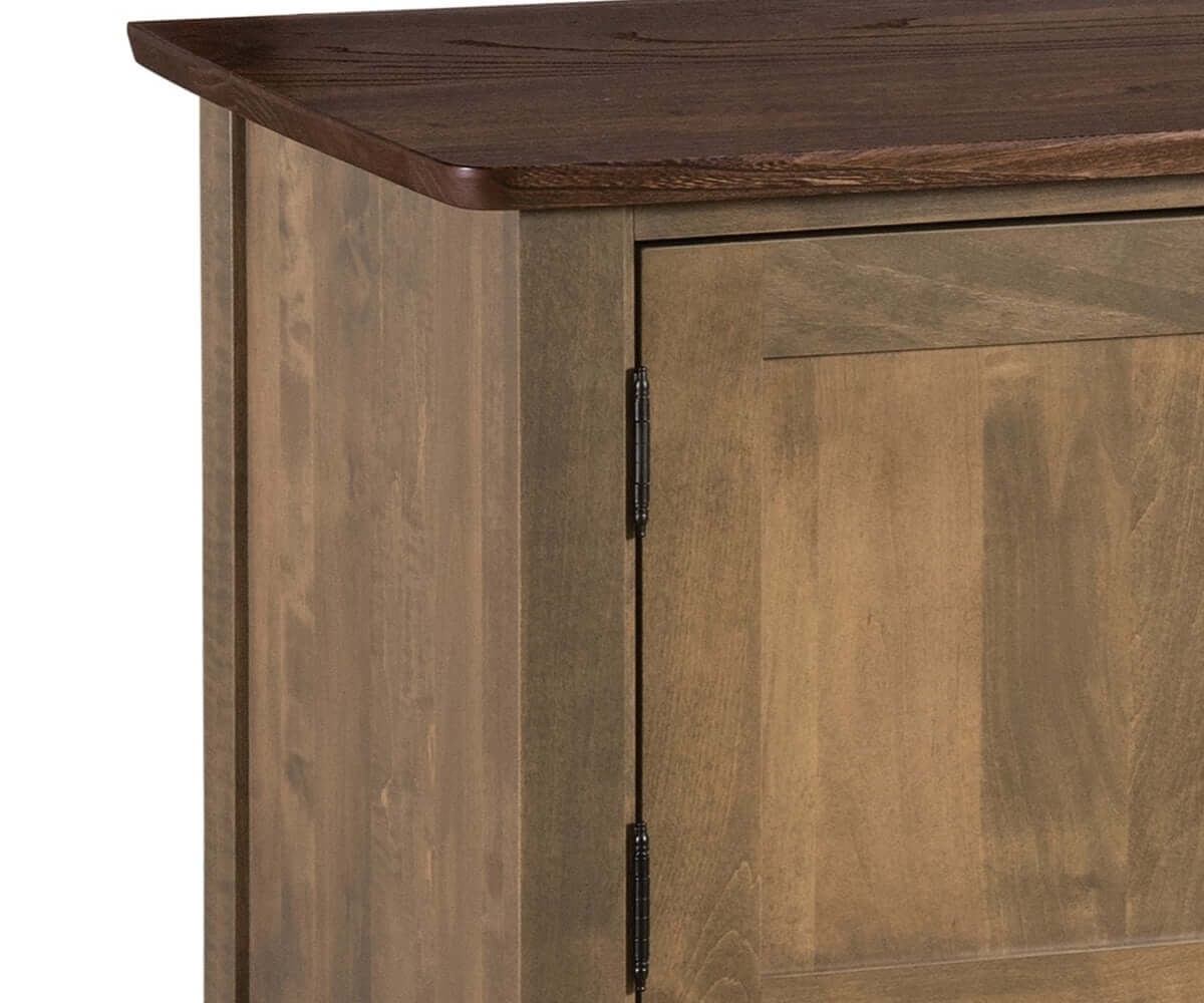  Astoria Wooden 
Server top edge detail showing the fine craftsmanship of Grey Elm and Brown Maple wood with a rich finish.