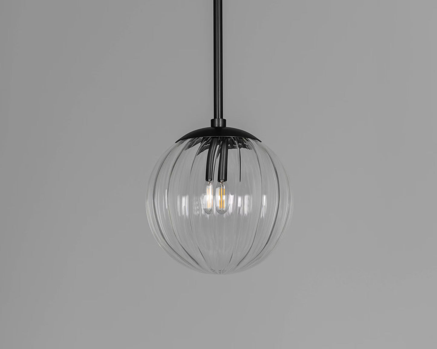 SCHWUNG Globe Single Pendant Light